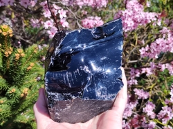 Obsidián černý surový 1185 g - Mexiko