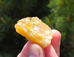 Křišťál + křemen surový s limonitem 24,9 g - SLUNCE