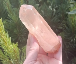 Krystal křišťálu s hematitem 300 g - DOW KRYSTAL 
