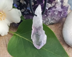 Ametystová špice krystal 4,5 cm přívěsek - PRŮVODCE