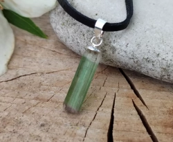 Turmalín  verdelit - melounový mini přívěsek 0,6 g