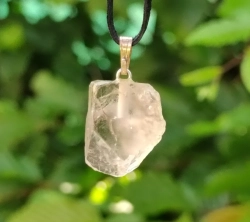 TOPAZ zlatý krystal 7,7 g přívěsek - SEBEDŮVĚRA 