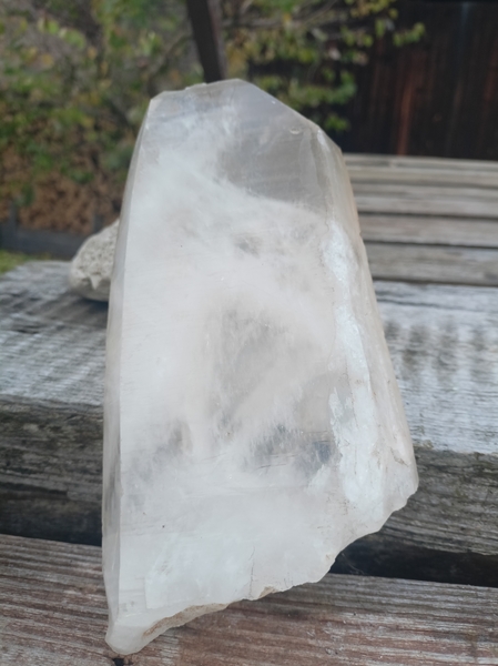 Mistrovský krystal křišťálu 1,2kg - MOUDROST A LEHKOST