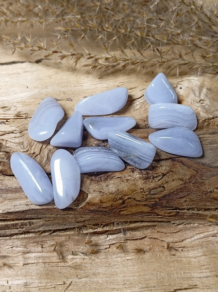 Chalcedon modrý troml  2,4-3,5 g 