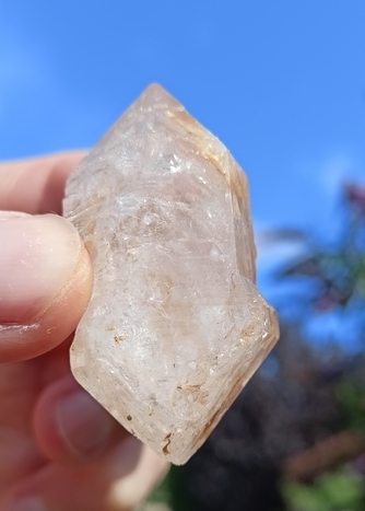 Křišťál window quartz URYCHLOVAČ  28,5 g 