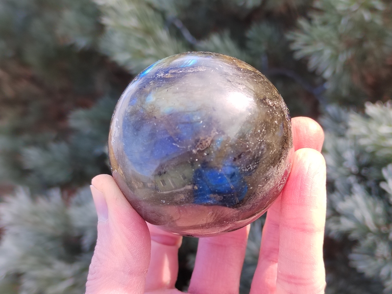 Labradorit koule 315,5 g Madagaskar