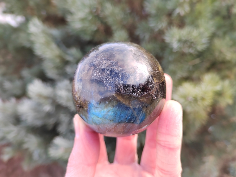 Labradorit koule 315,5 g Madagaskar