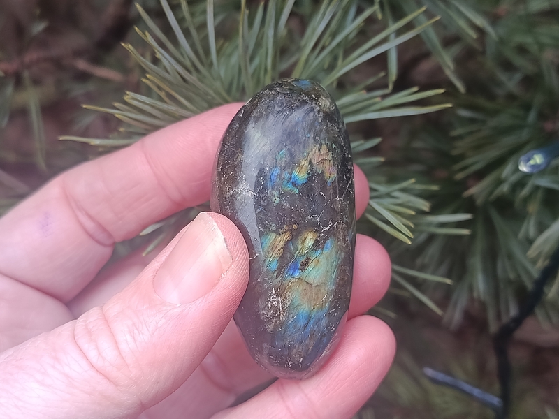Labradorit tromlovaný hmatka 64 g