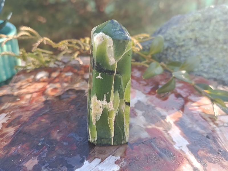 Jadeit obelisk Pákistán 89 g - ZELENÝ MAJÁK