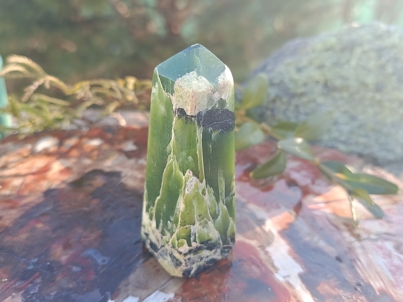 Jadeit obelisk Pákistán 89 g - ZELENÝ MAJÁK
