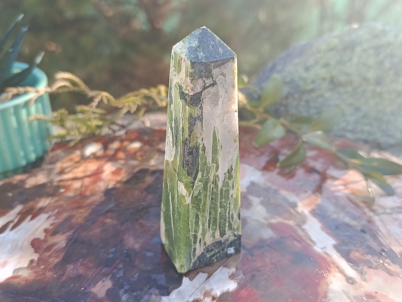 Jadeit obelisk Pákistán 94 g - MAJÁK