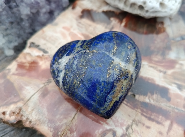 Lapis lazuli SRDCE  105 g Pákistán