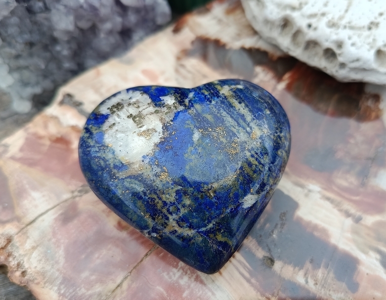 Lapis lazuli SRDCE  105 g Pákistán