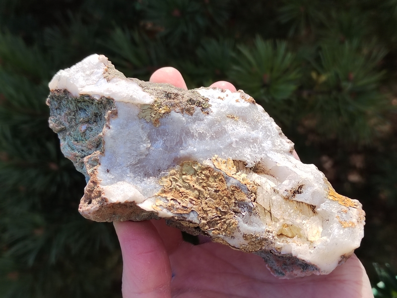 Chalcedon leštěný 326 g Bulharsko - BÍLÉ SVĚTLO