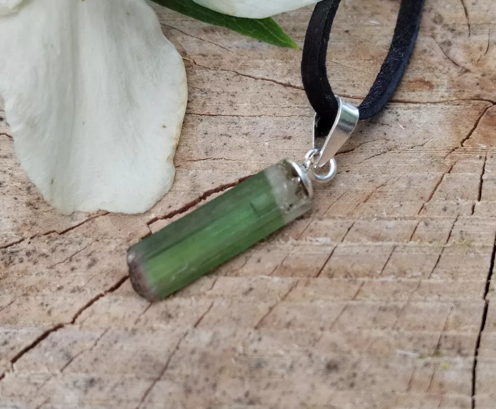 Turmalín  verdelit - melounový mini přívěsek 0,6 g